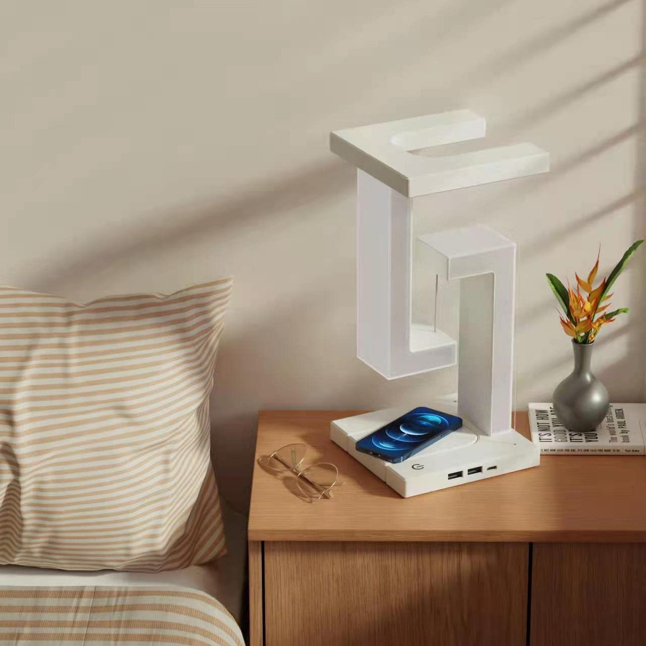 Wireless Floating Balance Lamp for Smartphone Charging